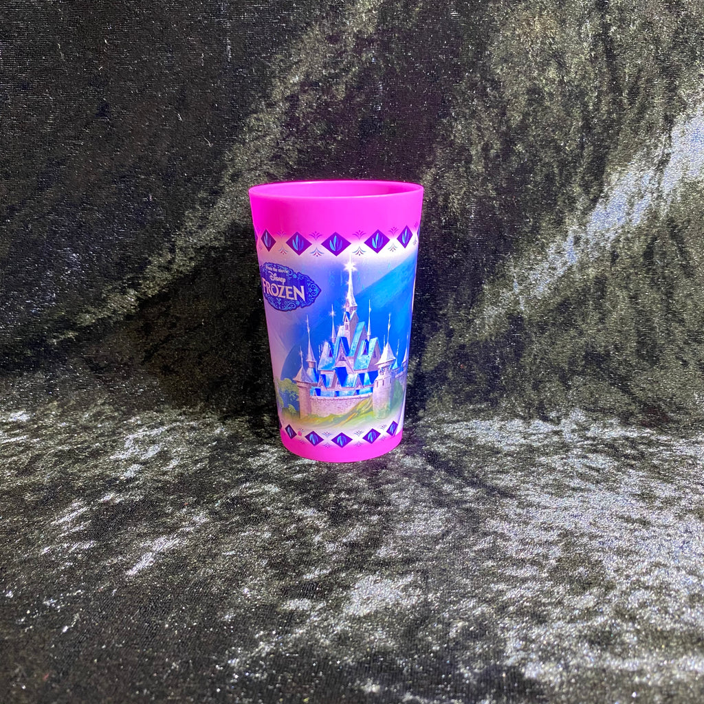 Vaisselle en plastique réutilisable Décor Disney/Marvel