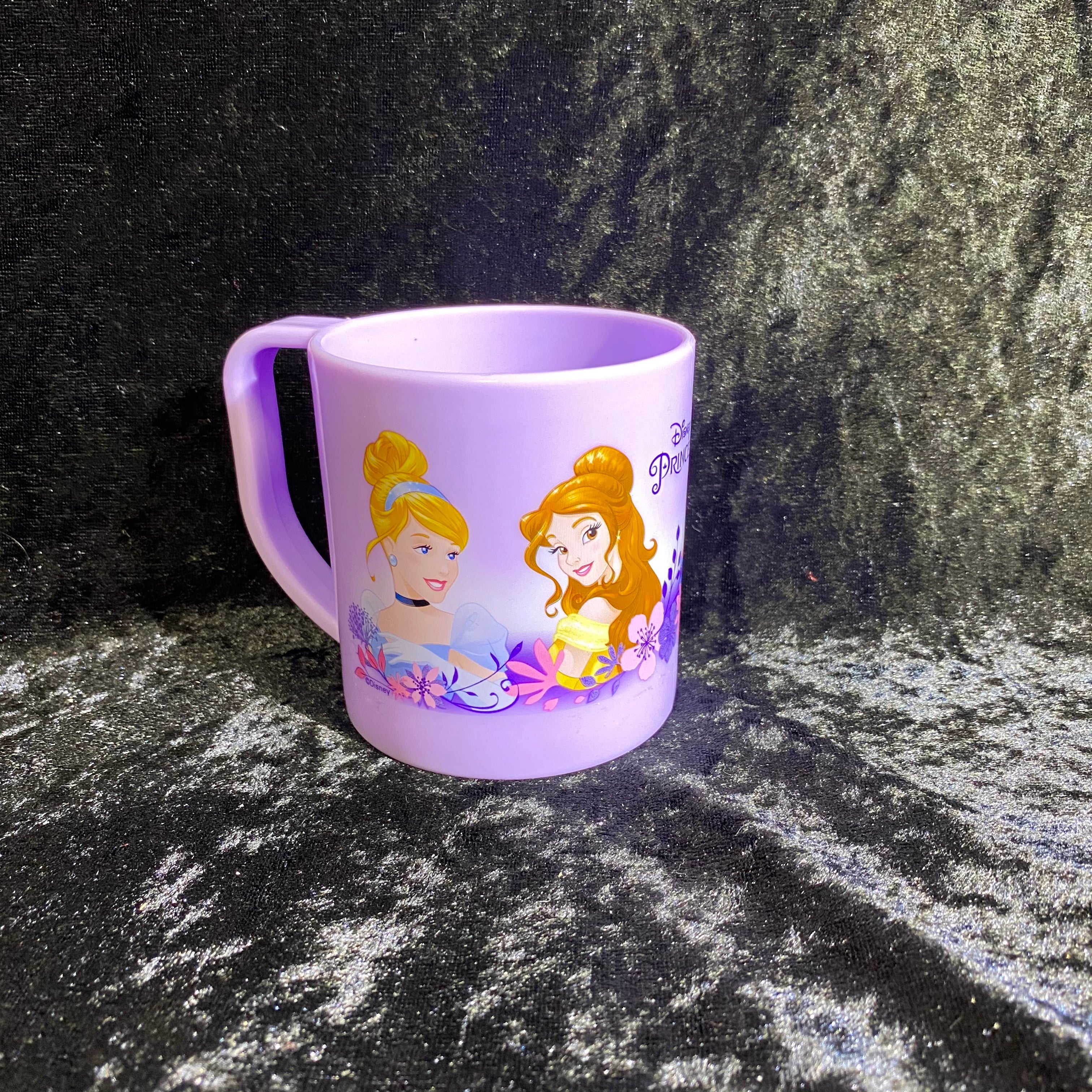 Vaisselle en plastique réutilisable Décor Disney/Marvel