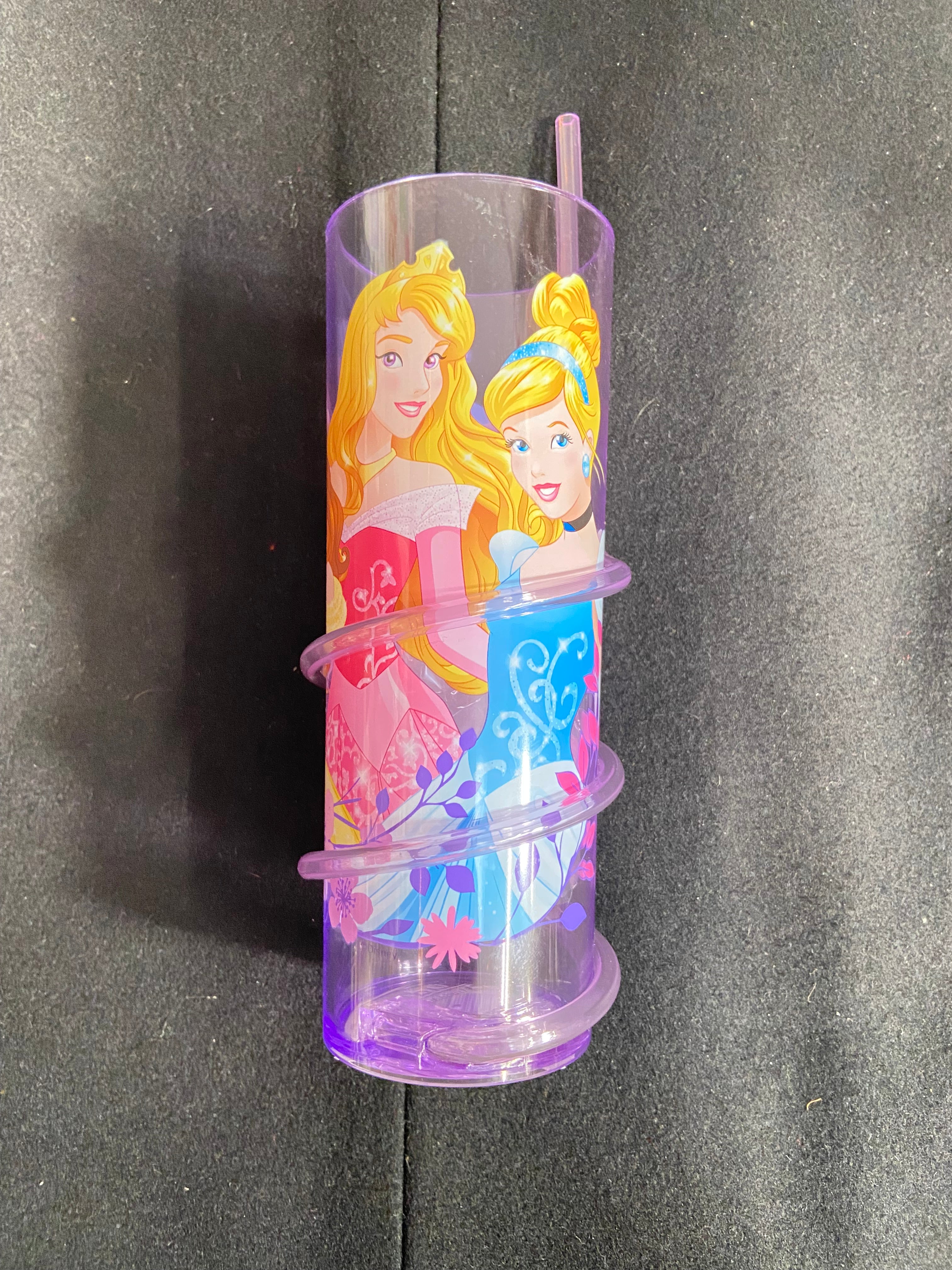 Vaisselle en plastique réutilisable Décor Disney/Marvel