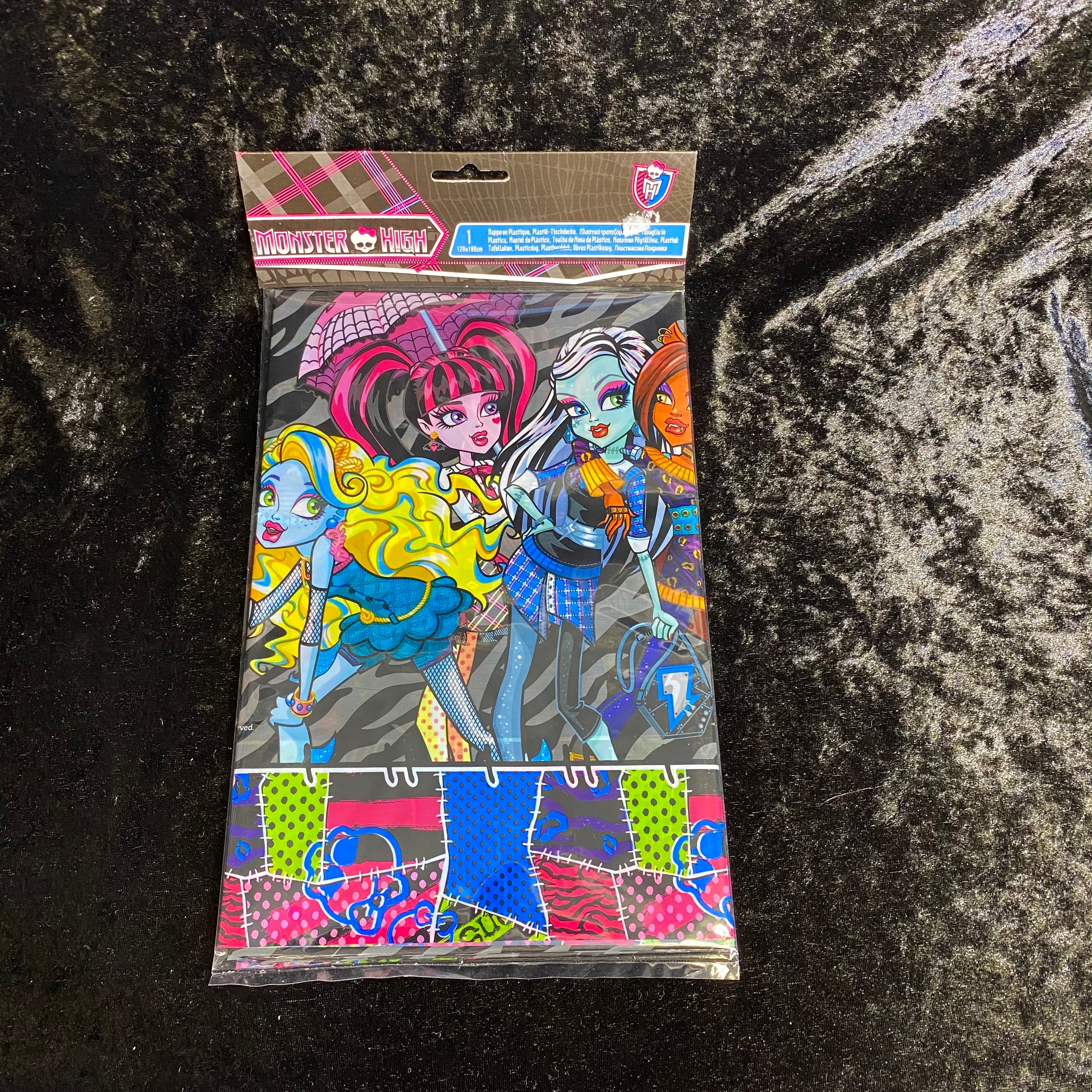 Nappe pliée plastique 120x180cm monster high