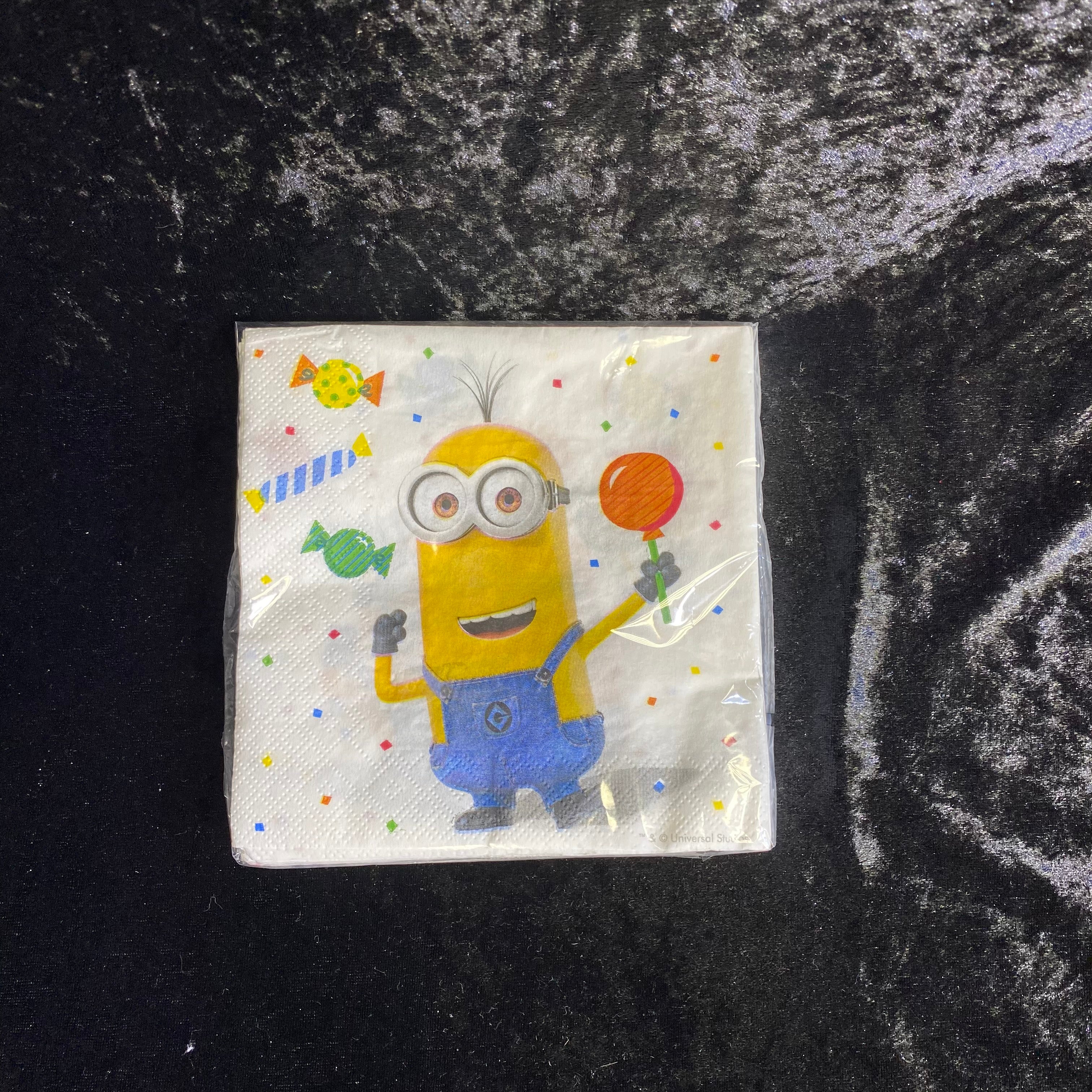20 serviettes 2 plis 33x33cm Minions