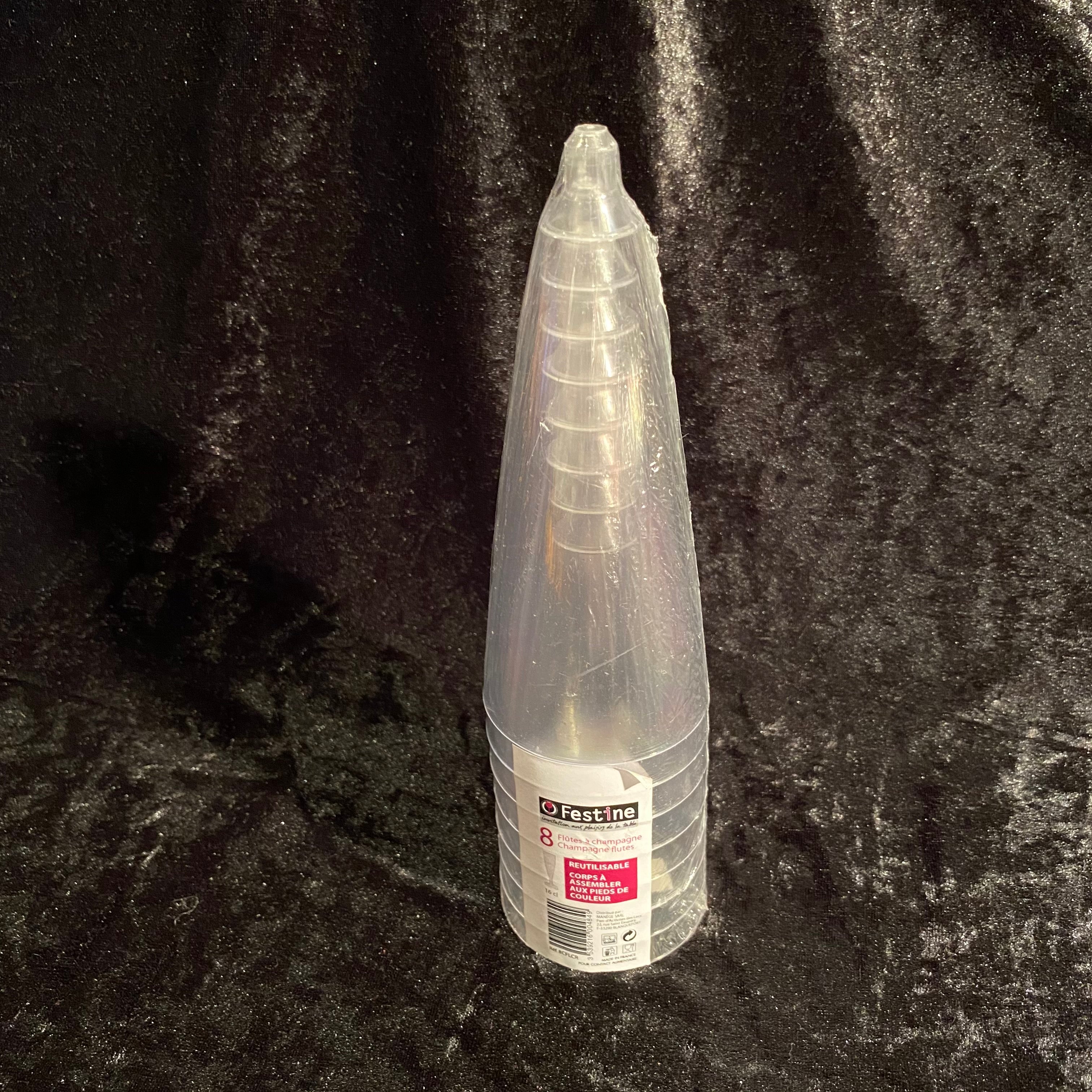 8 corps flutes a champagne
