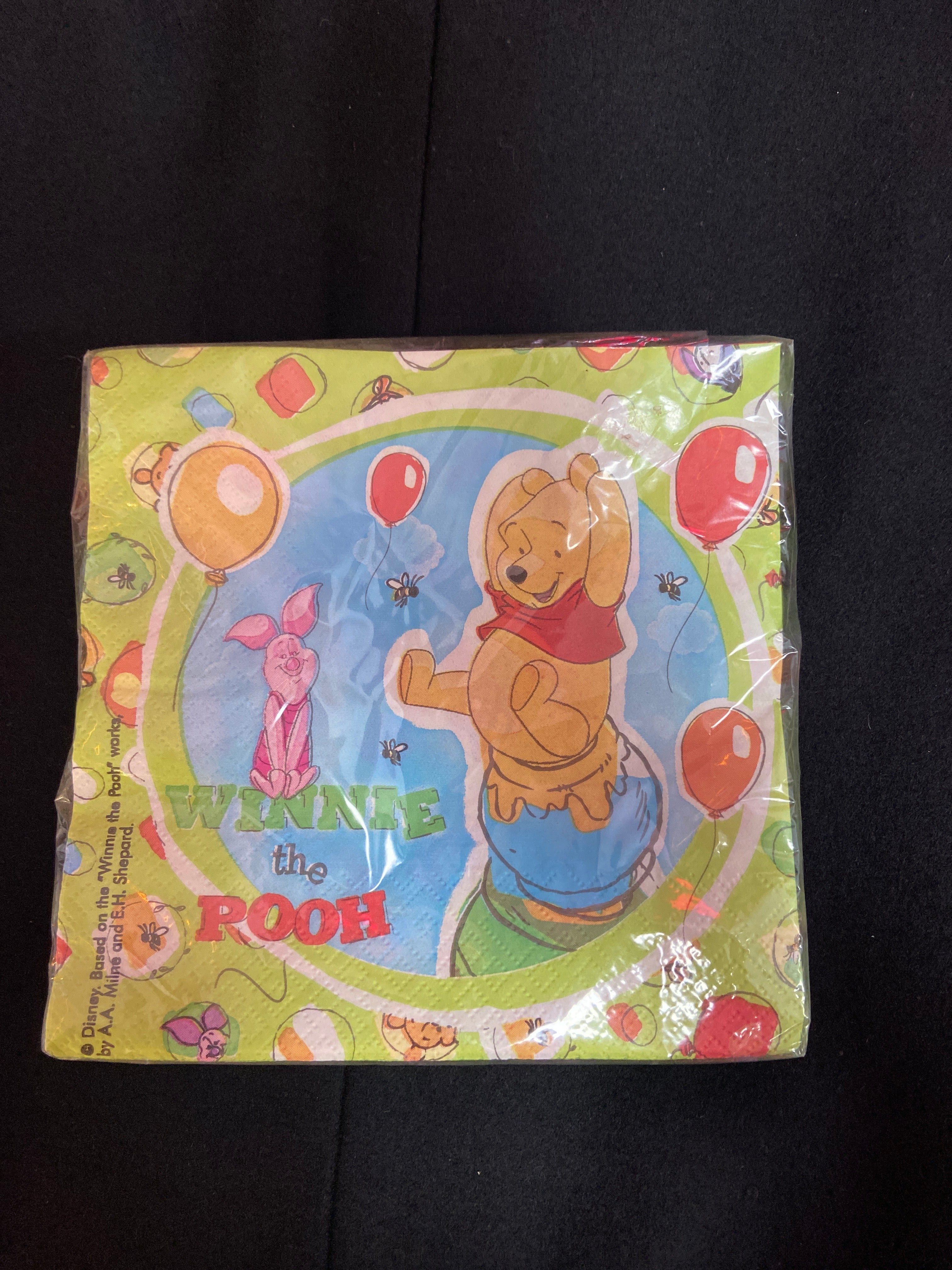 20 serviettes 2 plis 33x33cm Winnie l'Ourson