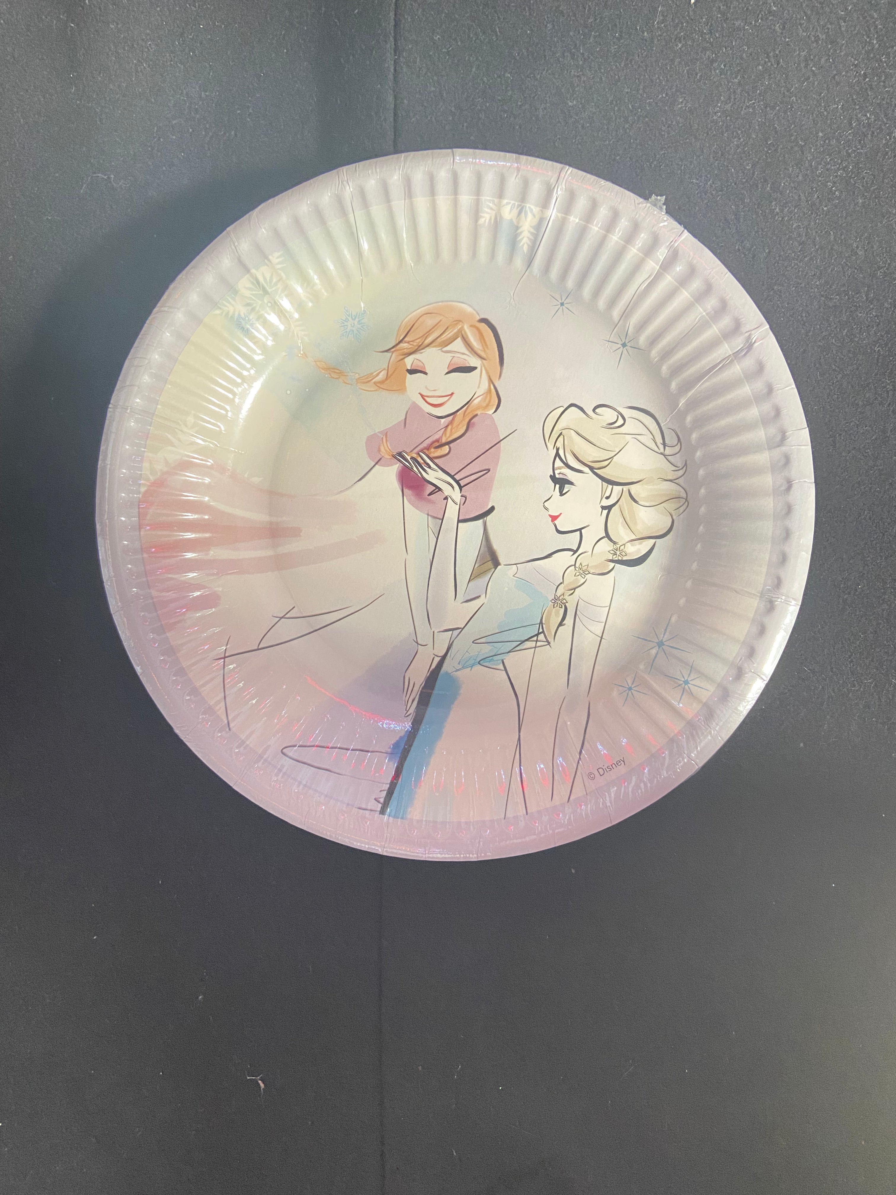 8 assiettes Reine des Neiges 19.5cm/23cm