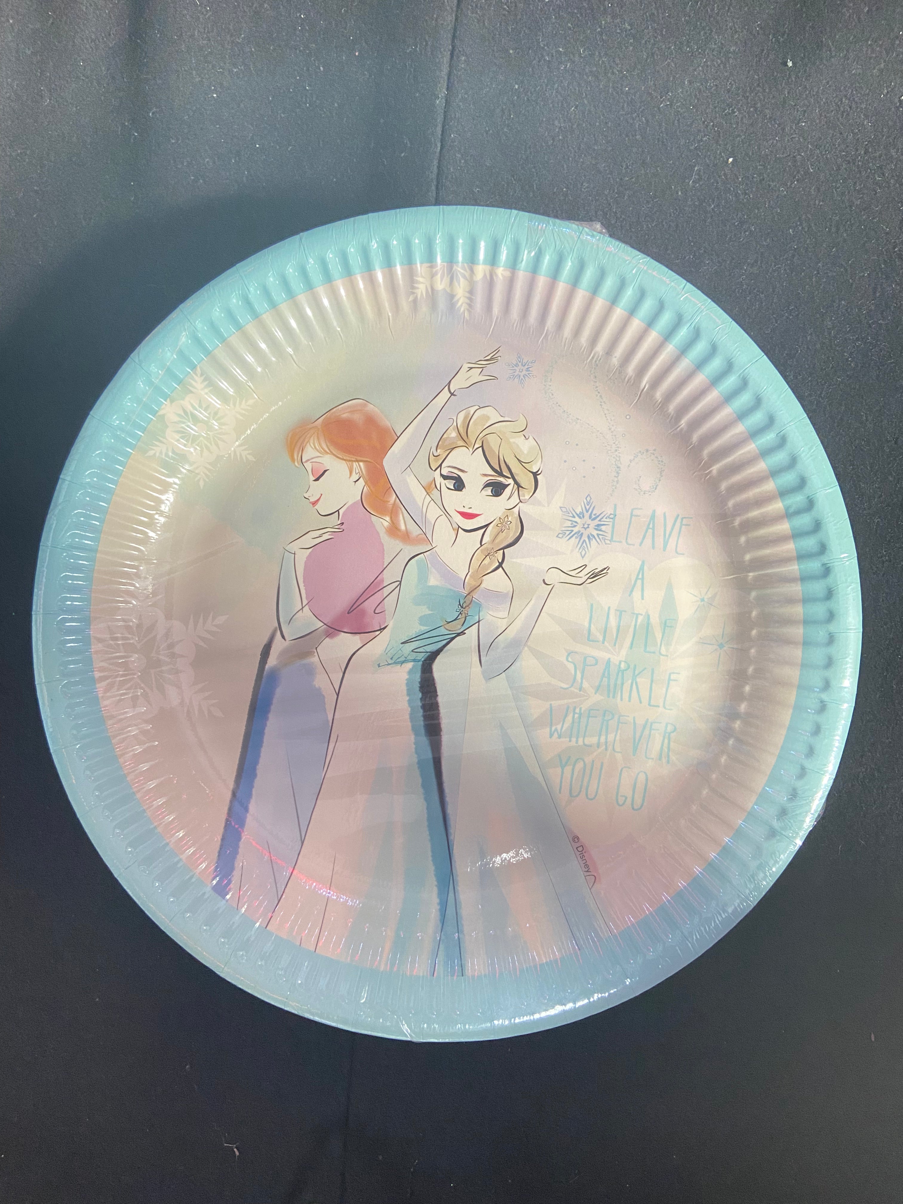 8 assiettes Reine des Neiges 19.5cm/23cm